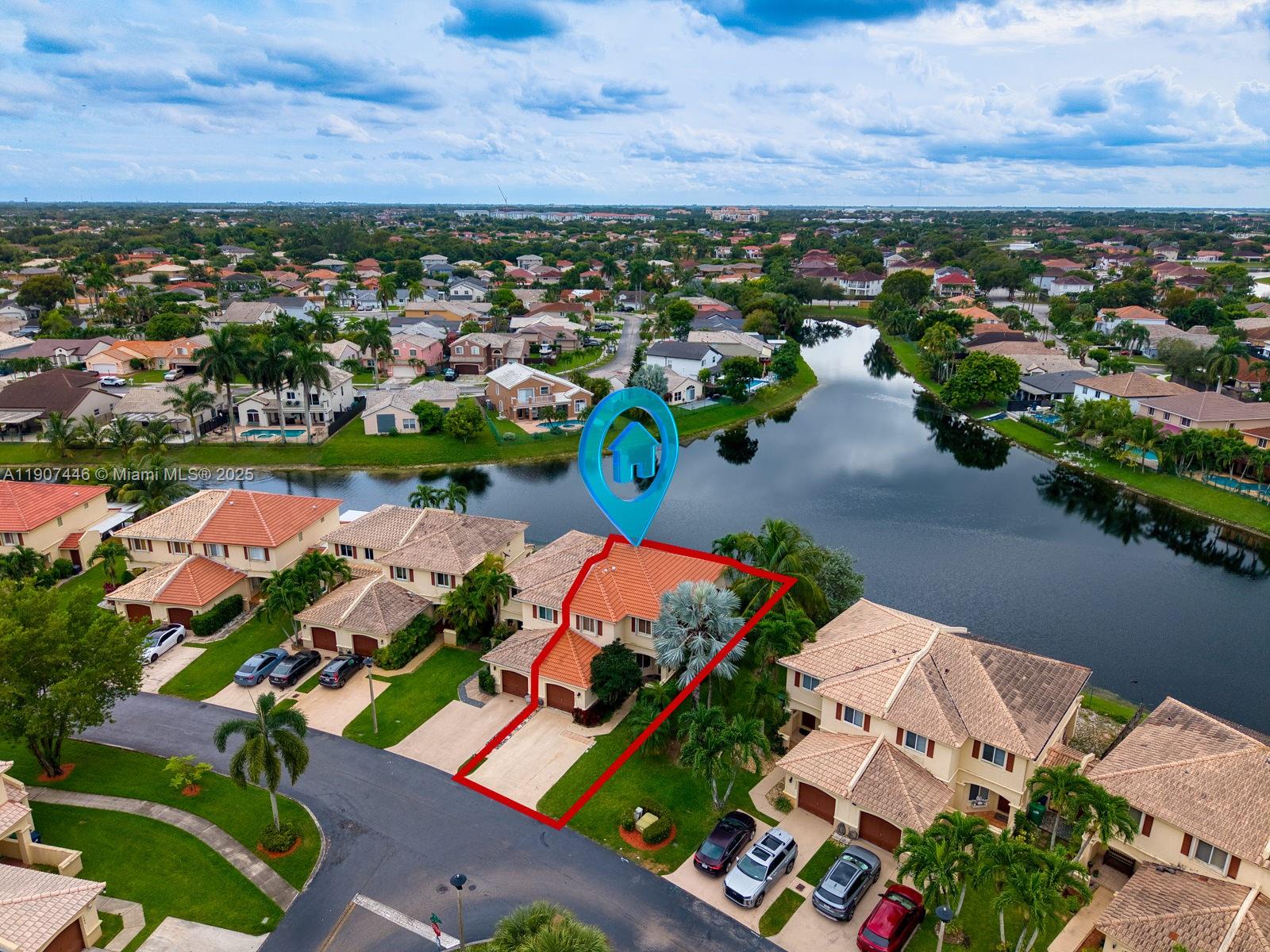 CONTINENTAL HOMES TOWNHOU - Residential