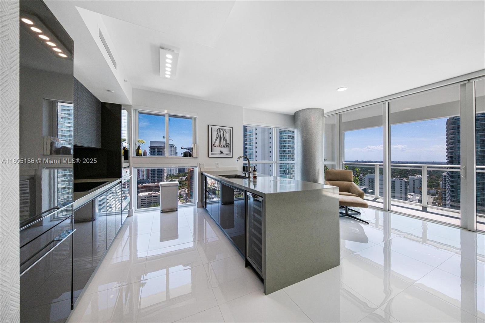 Rental Property at 1080 Brickell Ave 2901, Miami, Broward County, Florida - Bedrooms: 2 
Bathrooms: 2  - $5,995 MO.