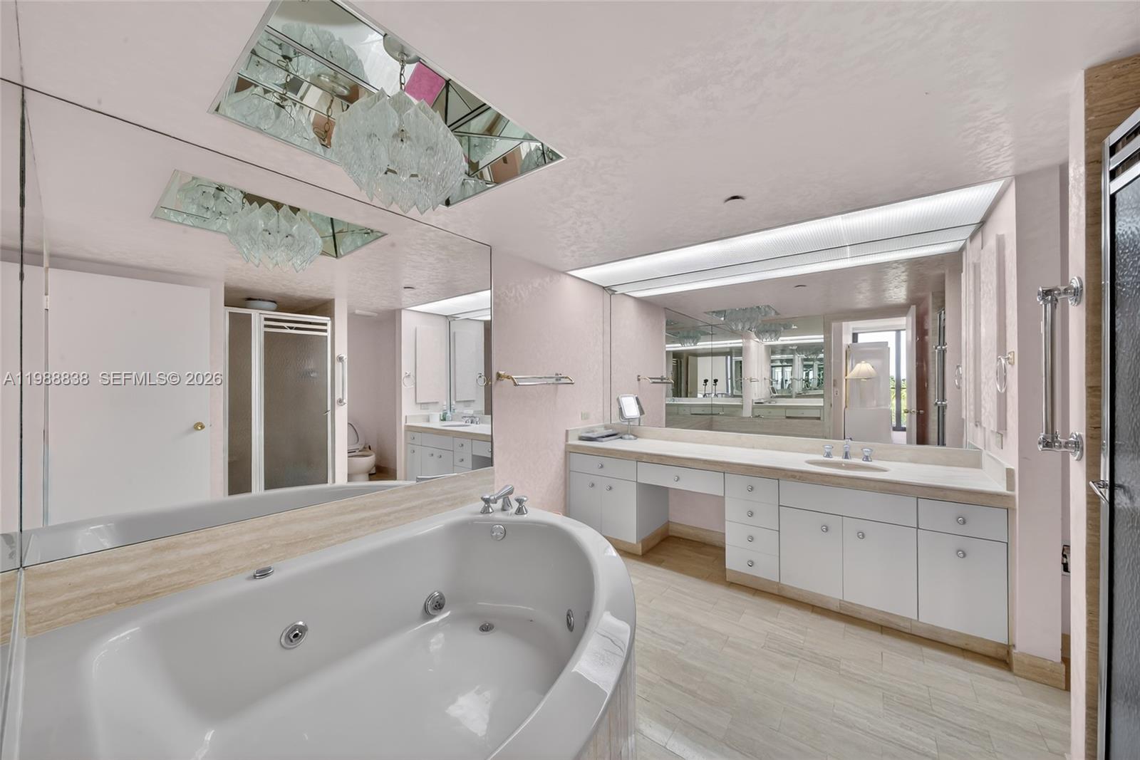 TURNBERRY ISLE SOUTH COND - Residential