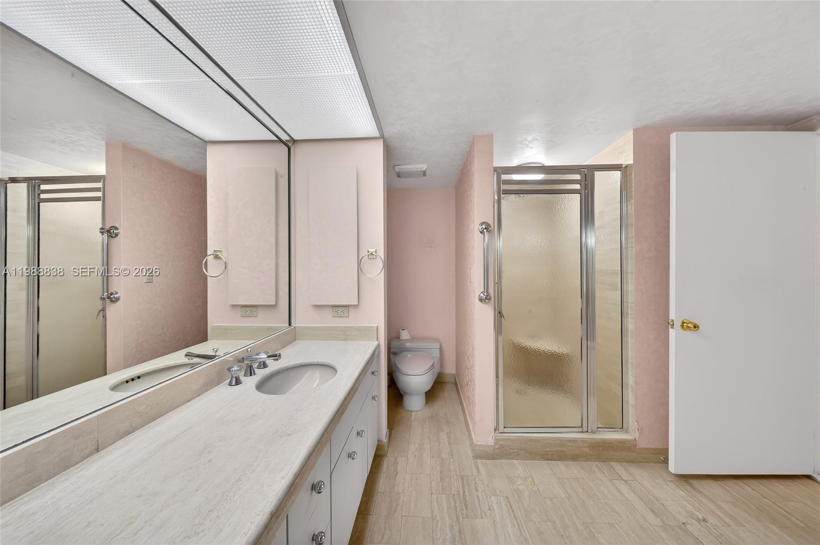 TURNBERRY ISLE SOUTH COND - Residential