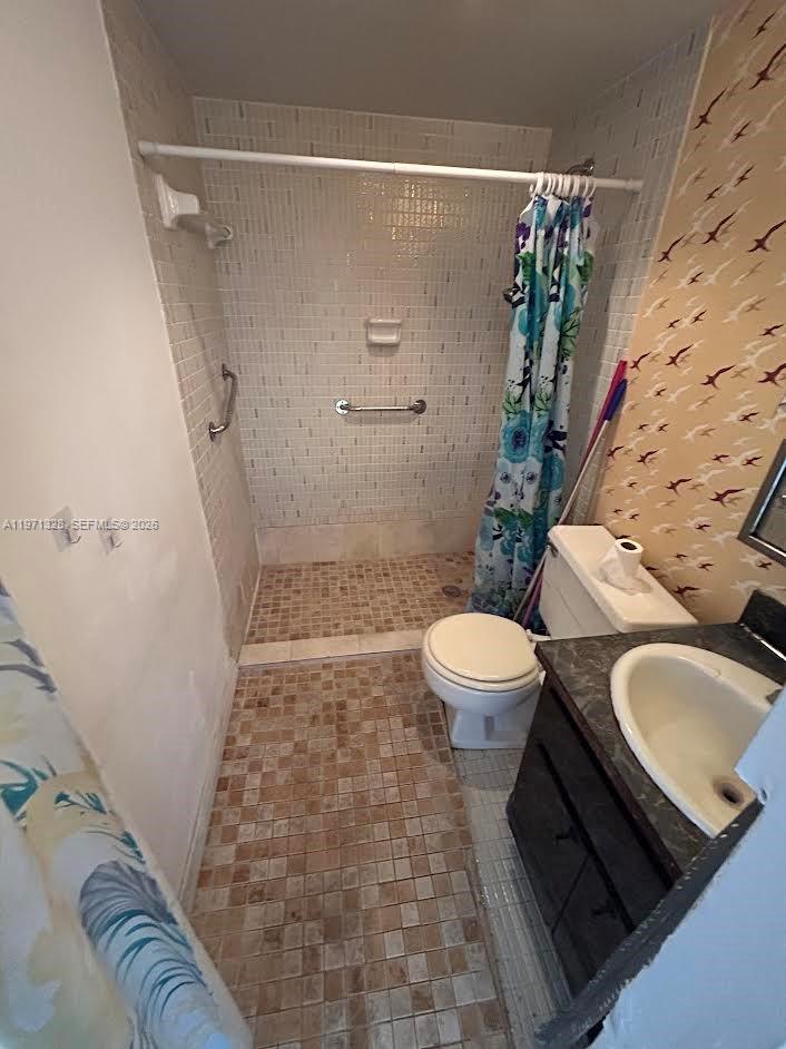 ROYAL OAKS CONDO - Residential