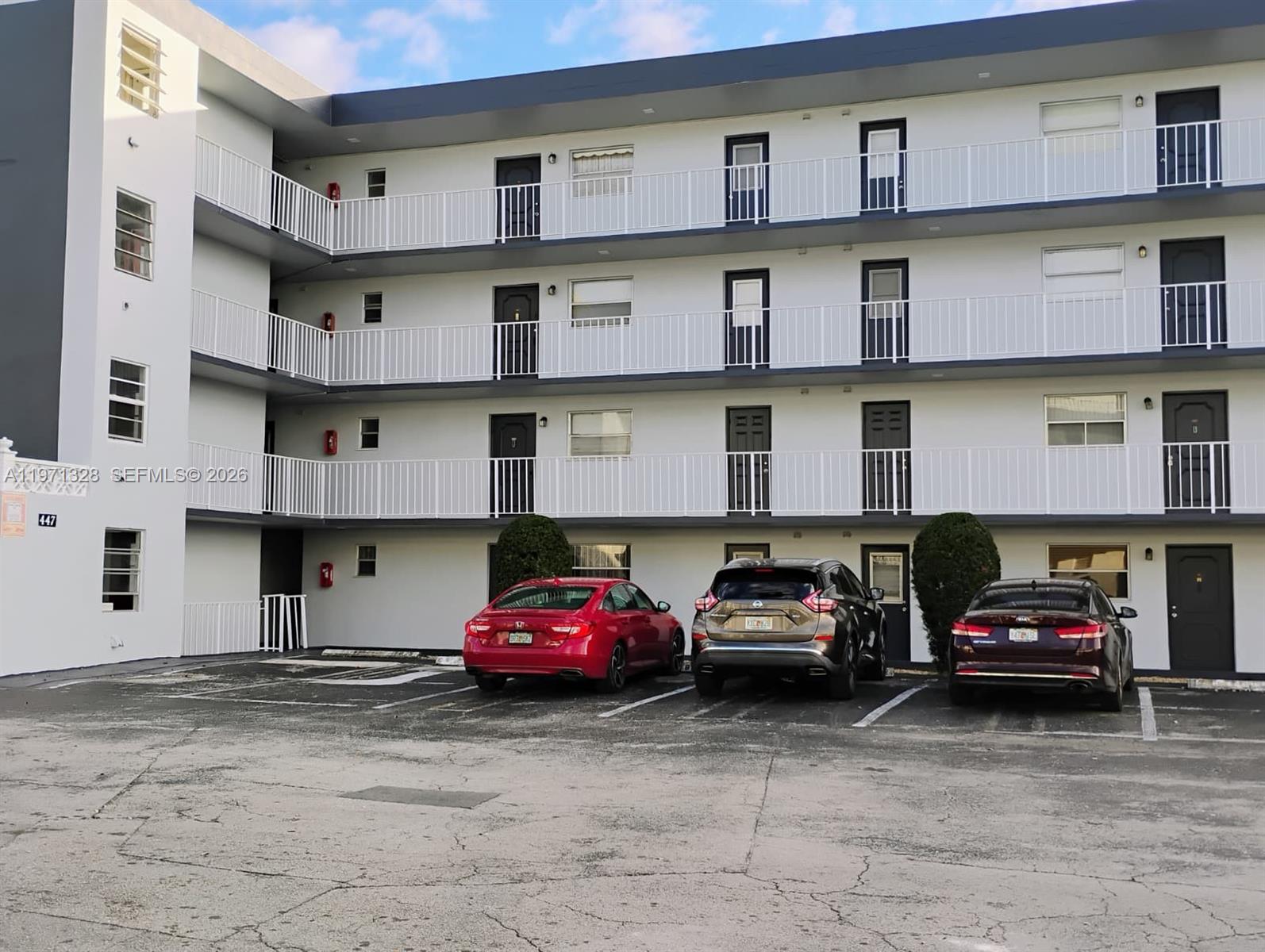 ROYAL OAKS CONDO - Residential