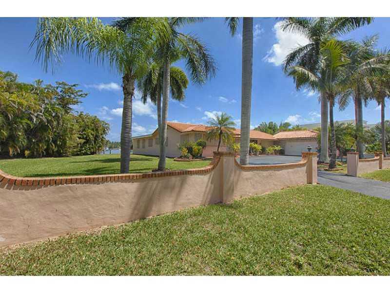 HOLLYWOOD GOLF ESTATES SE - Residential Lease