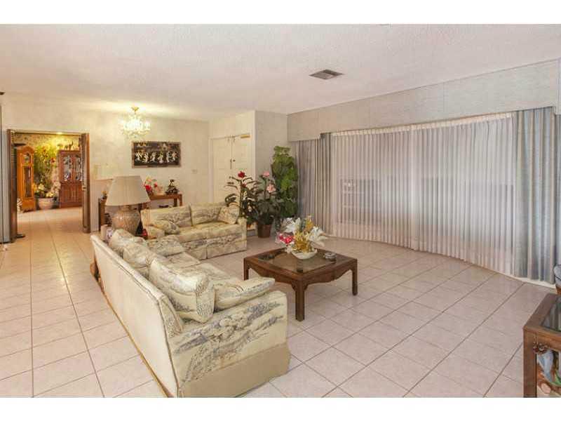 HOLLYWOOD GOLF ESTATES SE - Residential Lease