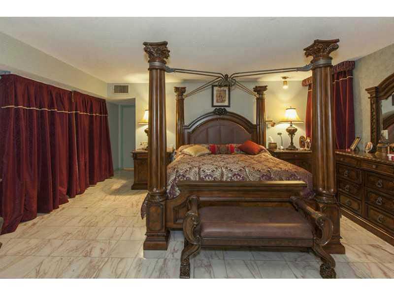 HOLLYWOOD GOLF ESTATES SE - Residential Lease