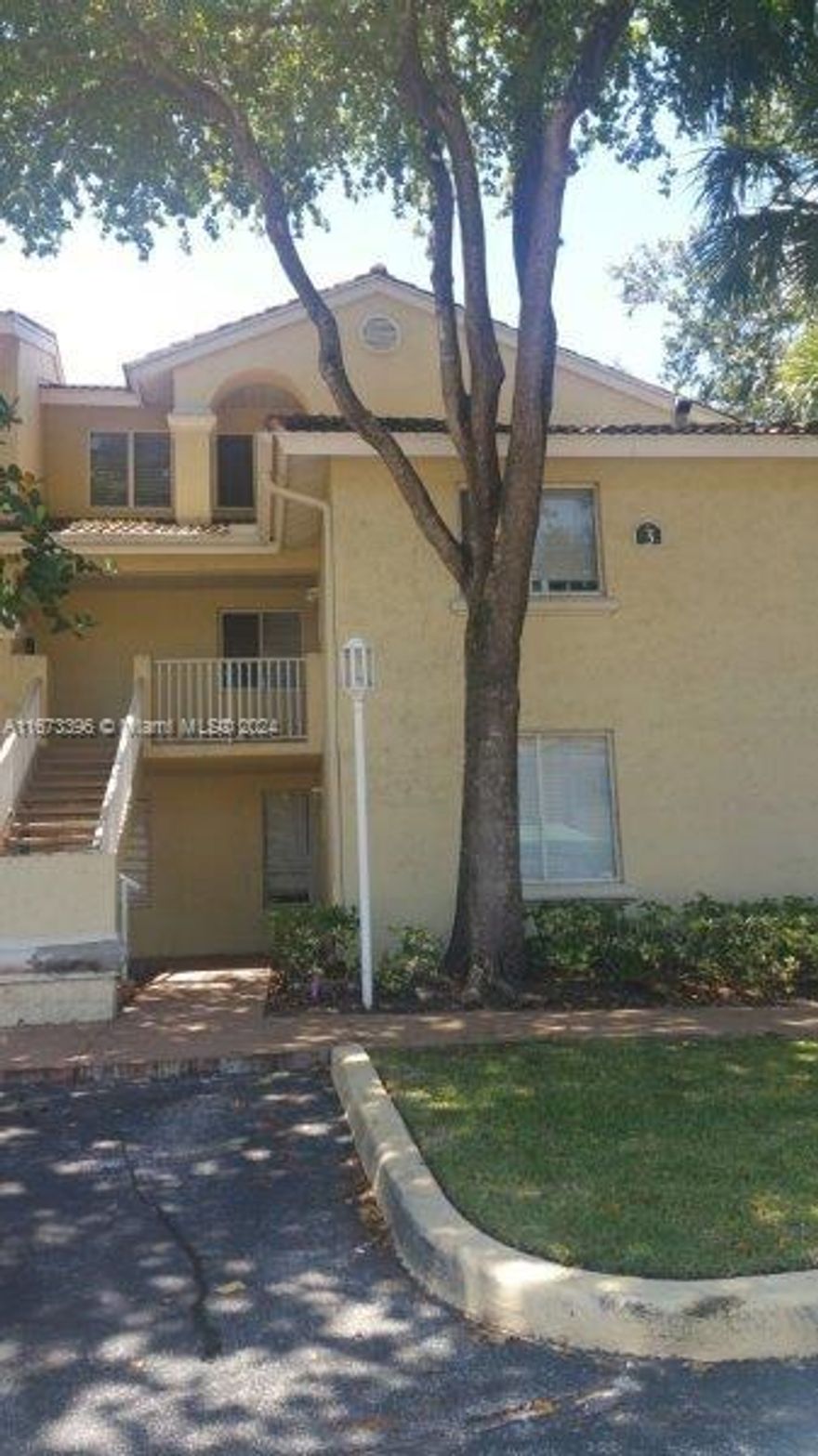 LOCATION!LOCATION!LOCATION! Gorgeous BEST unit at Sterling! Two stories, plenty of light.! Walking distance to Publix and restaurants! must see it, will not last! IMP! Credit score must be 650 or higher to move in and be approved by the association! SHOWINGS MUST BE SCHEDULED 24HRS IN ADVANCED. IF LISTING IS ACTIVE, THEN PROPERTY IS AVAILABLE. NO RENT RESTRICTIONS, ALL AGES WELCOME! UNIT IS RENTED TILL. Unit rented for $2300.00 until 08/31/2025