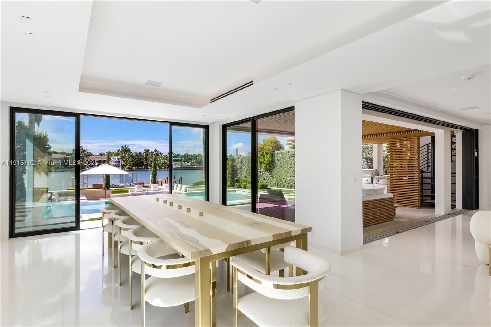 HIBISCUS ISLAND - Residential