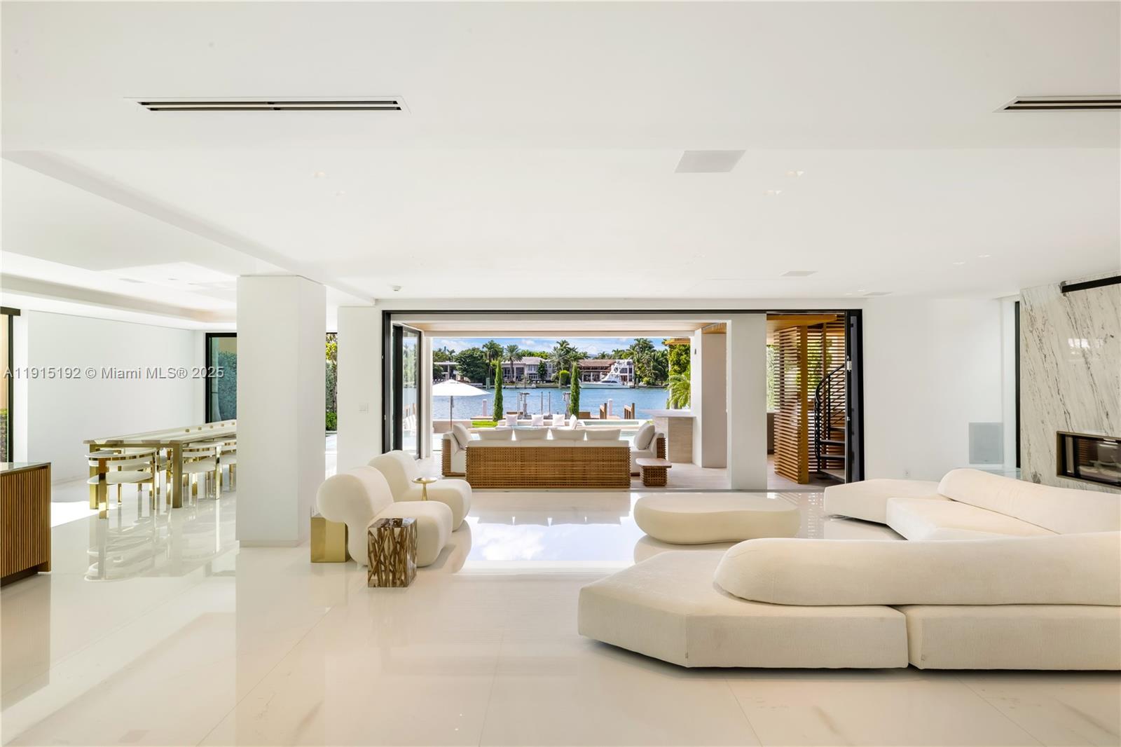 HIBISCUS ISLAND - Residential