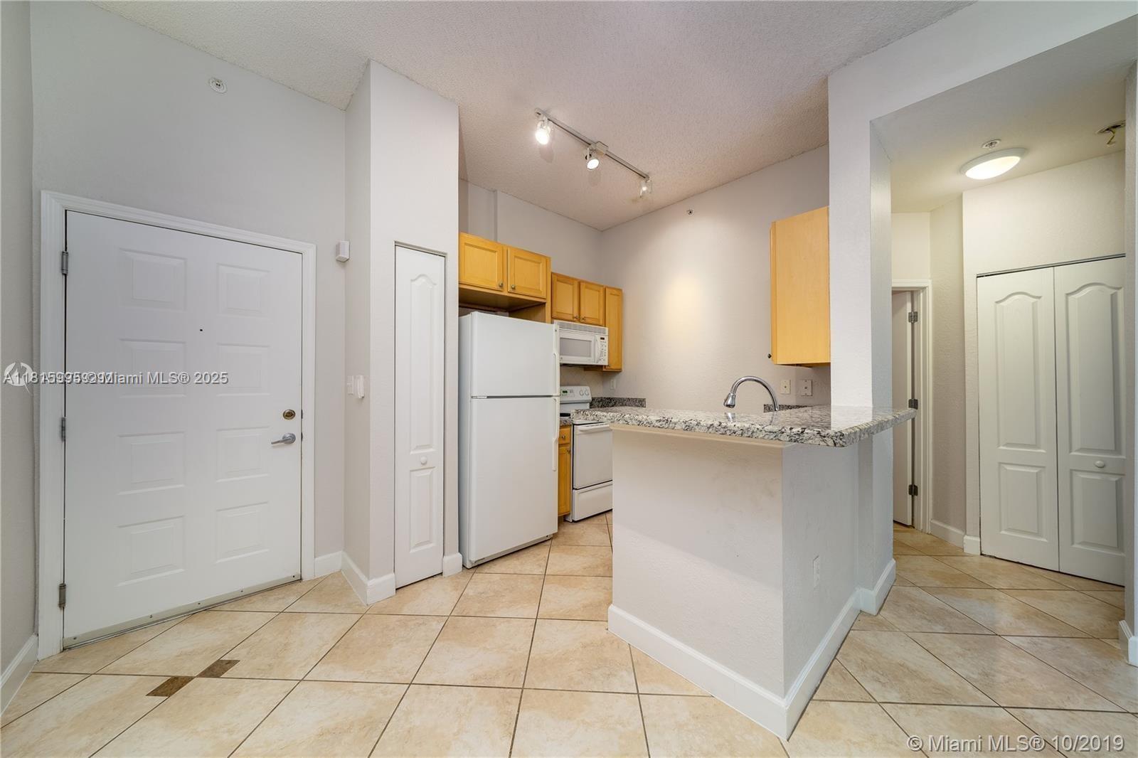 Rental Property at 6001 Sw 70th St 108, South Miami, Miami-Dade County, Florida - Bedrooms: 1 
Bathrooms: 1  - $2,200 MO.