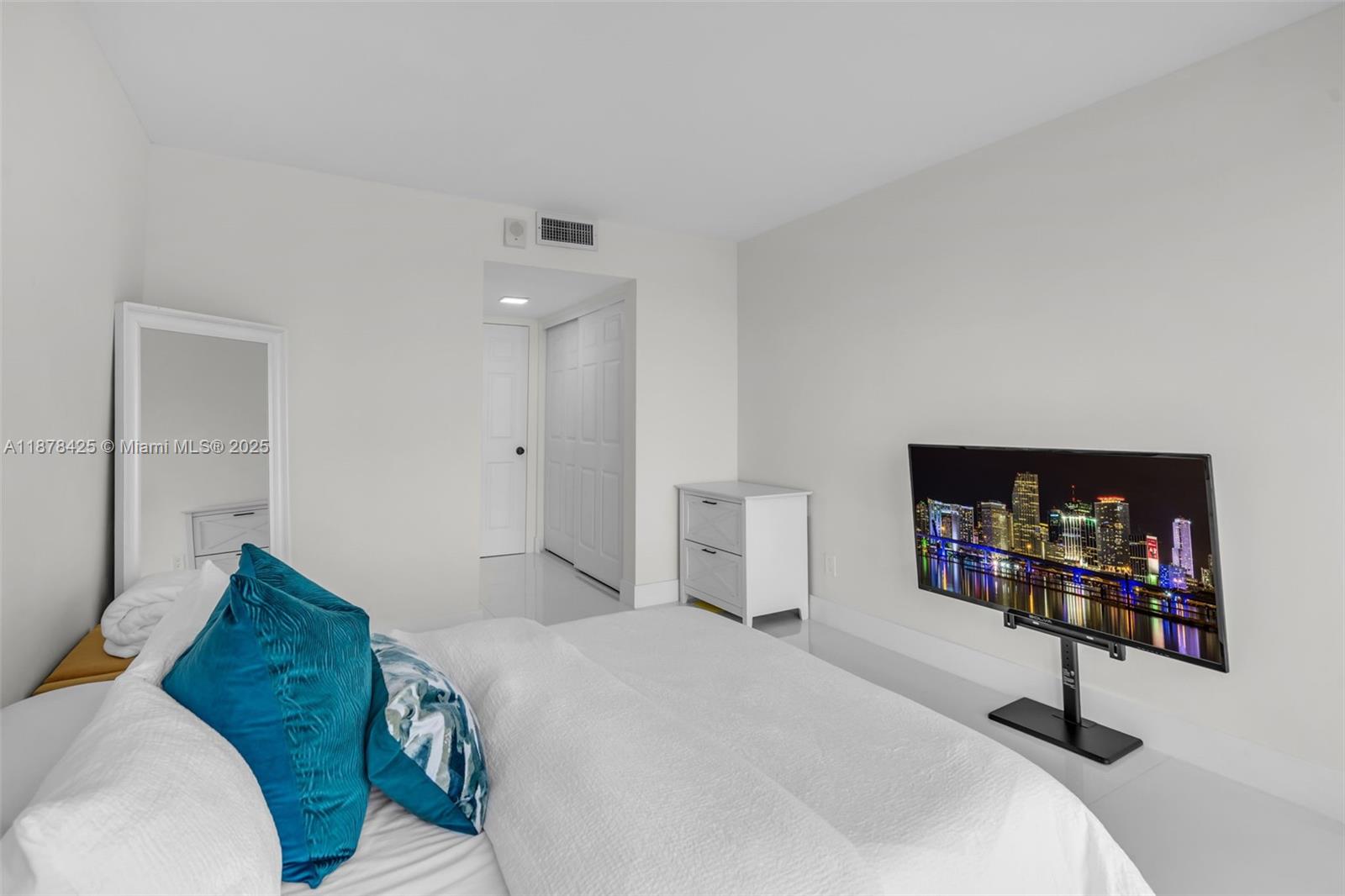 BAY COUNTRY CLUB CONDO - Residential