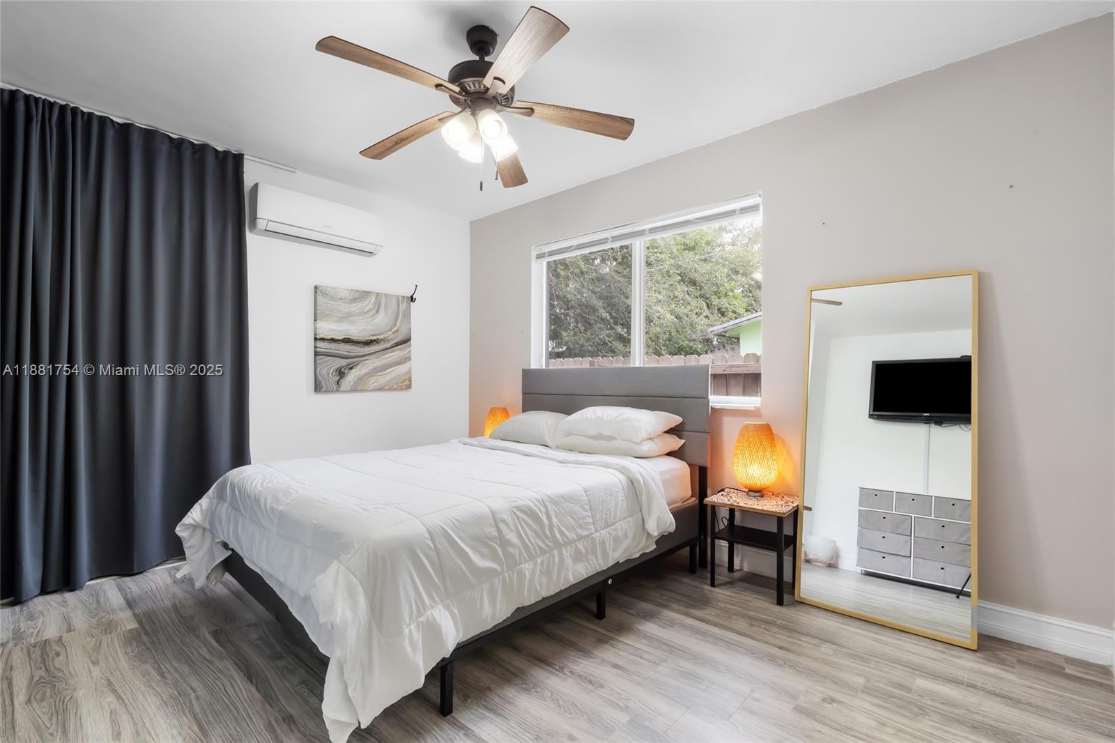 AIRLINE ESTATES - Residential Lease