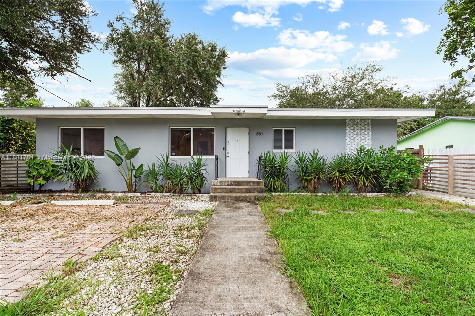 AIRLINE ESTATES - Residential Lease