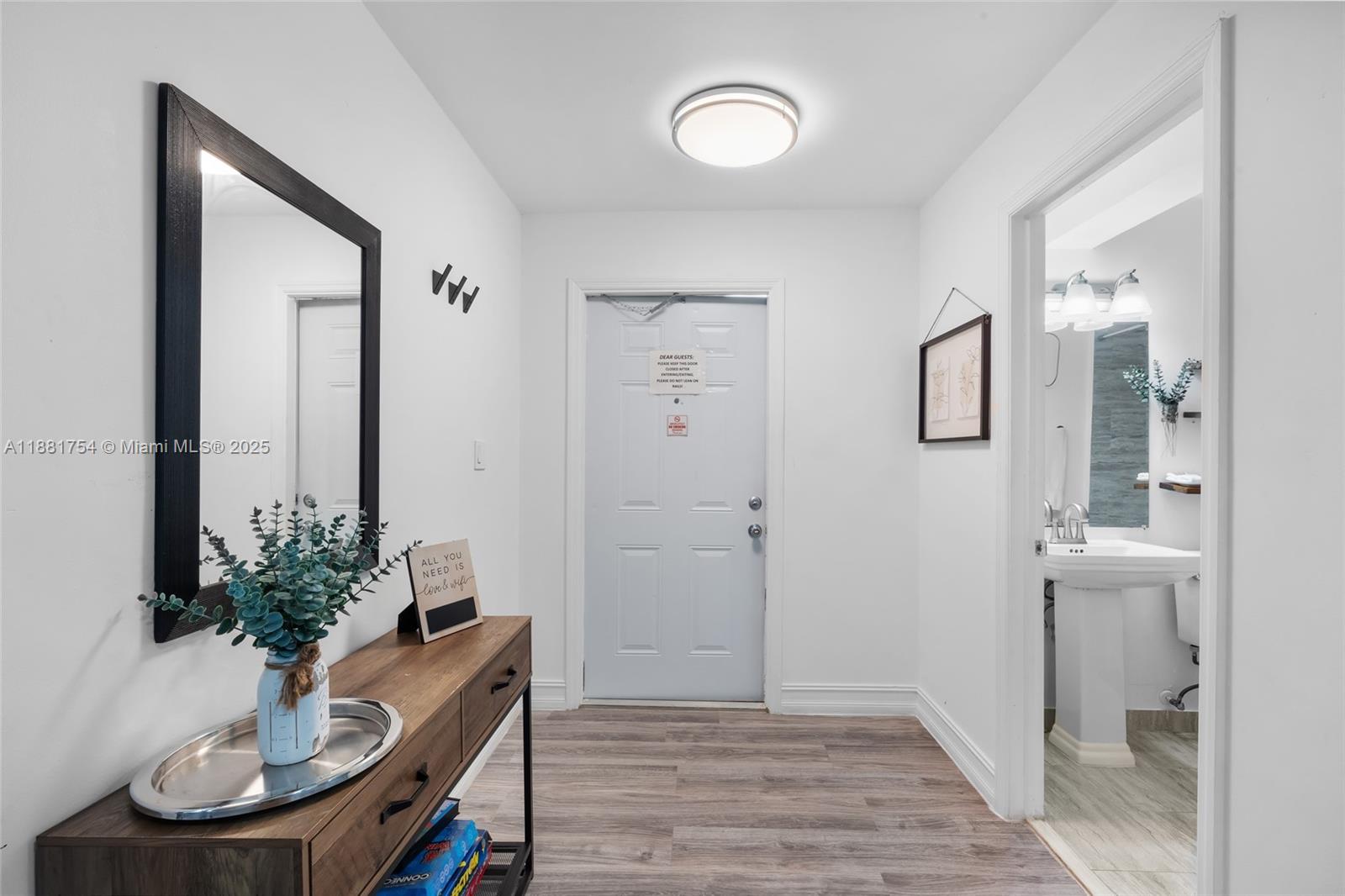 AIRLINE ESTATES - Residential Lease