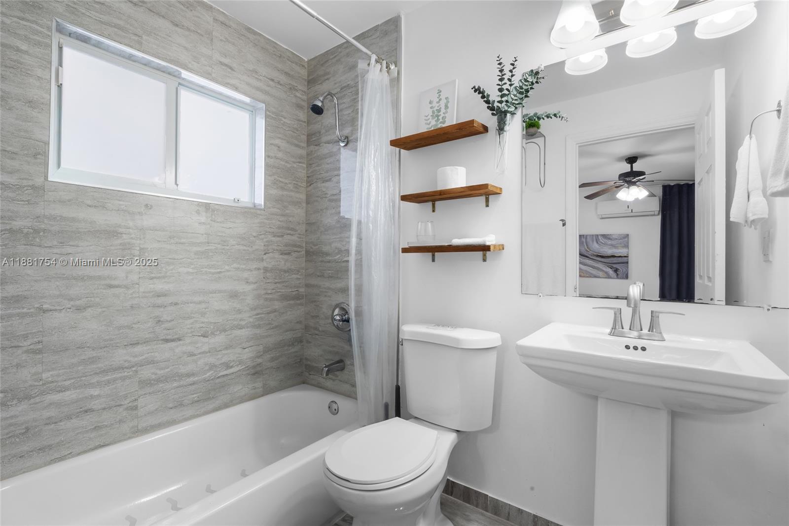 AIRLINE ESTATES - Residential Lease