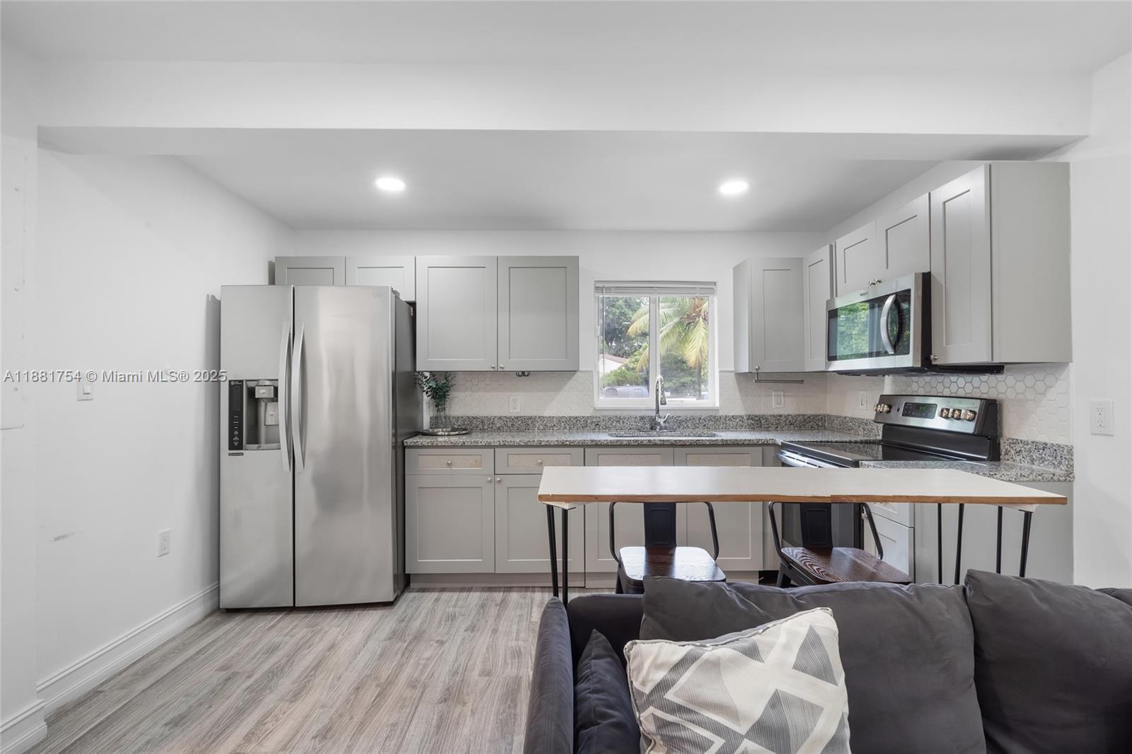 AIRLINE ESTATES - Residential Lease