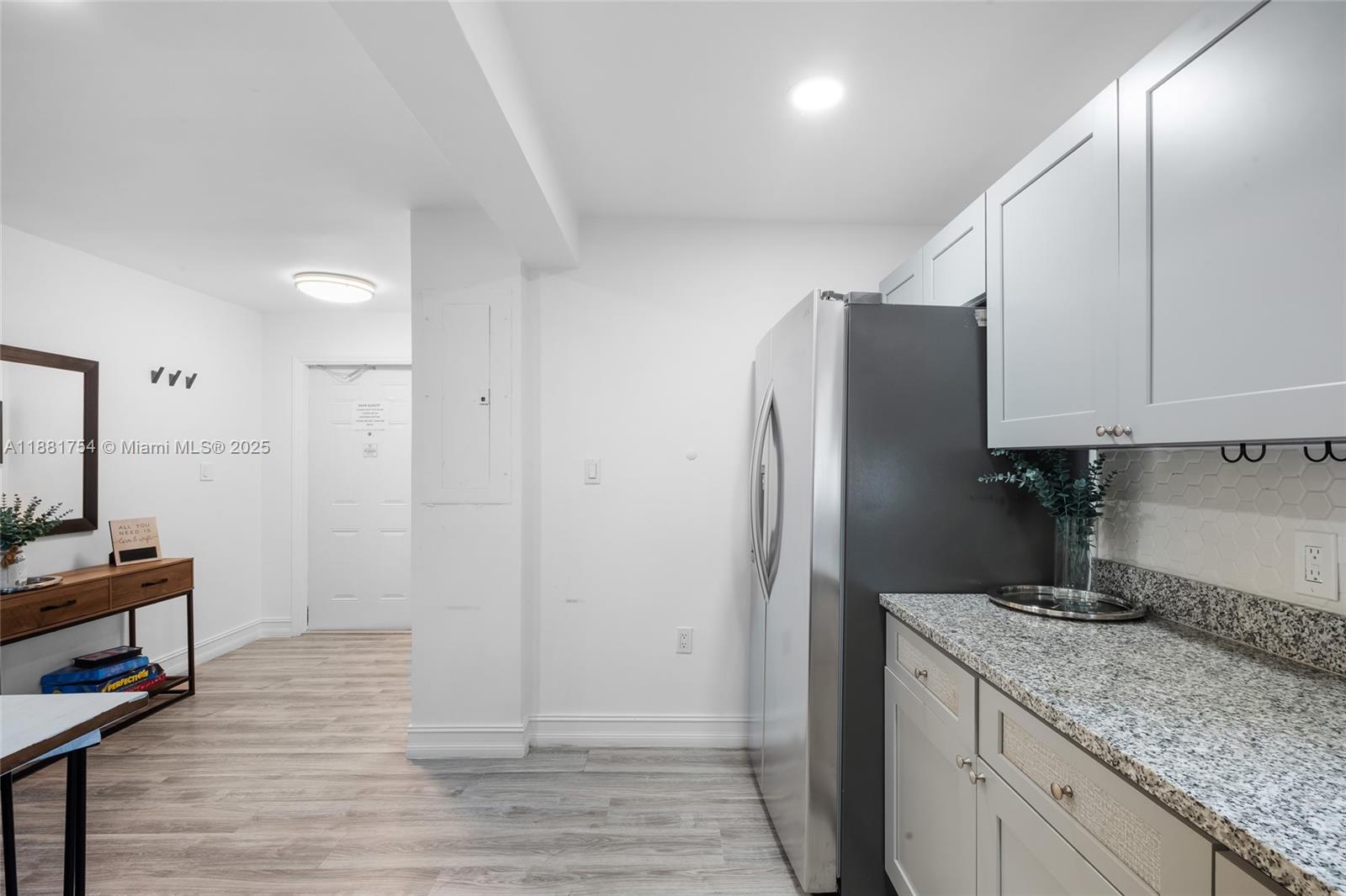 AIRLINE ESTATES - Residential Lease