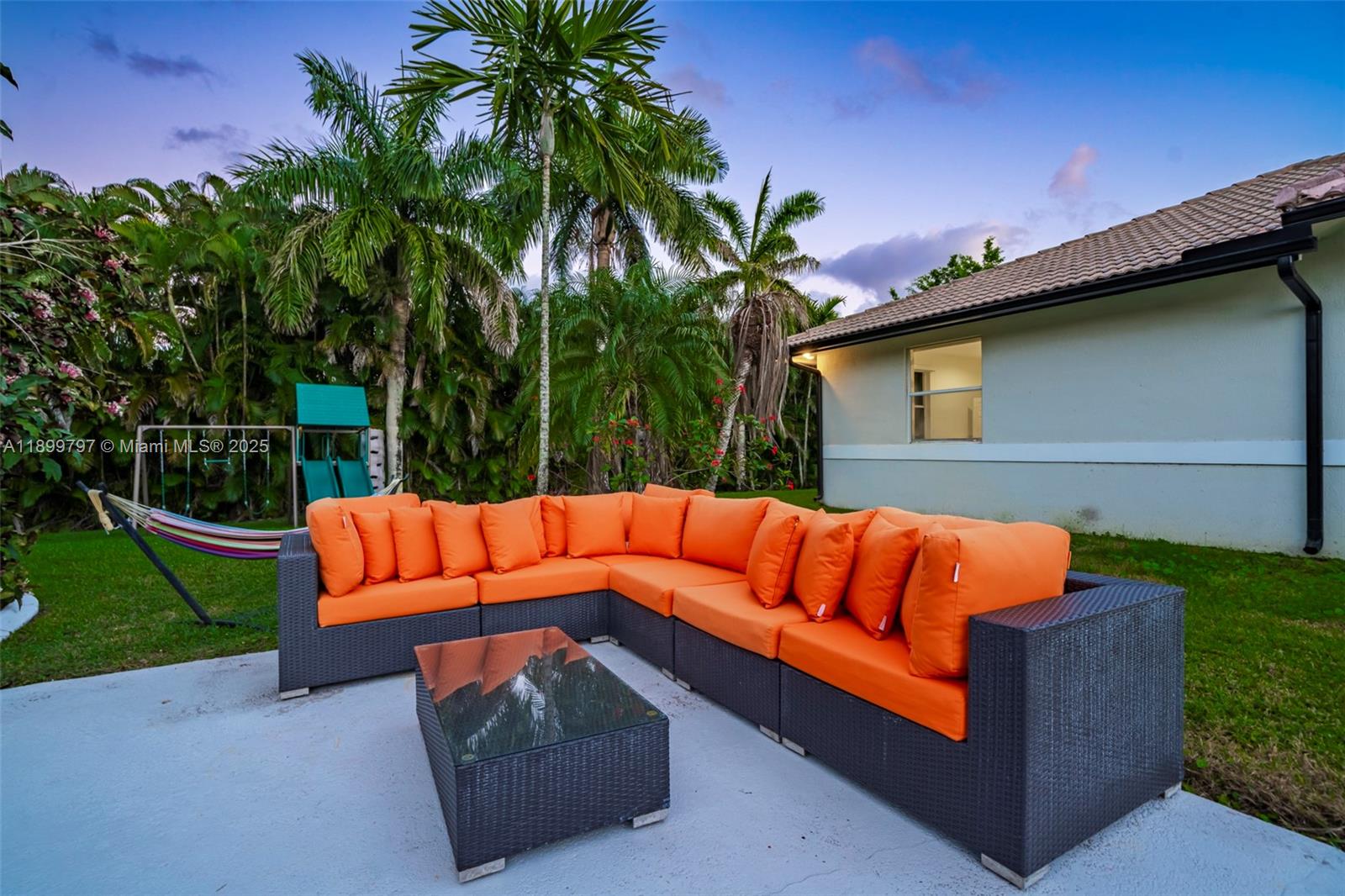 MECUDA ESTATES - Residential Lease