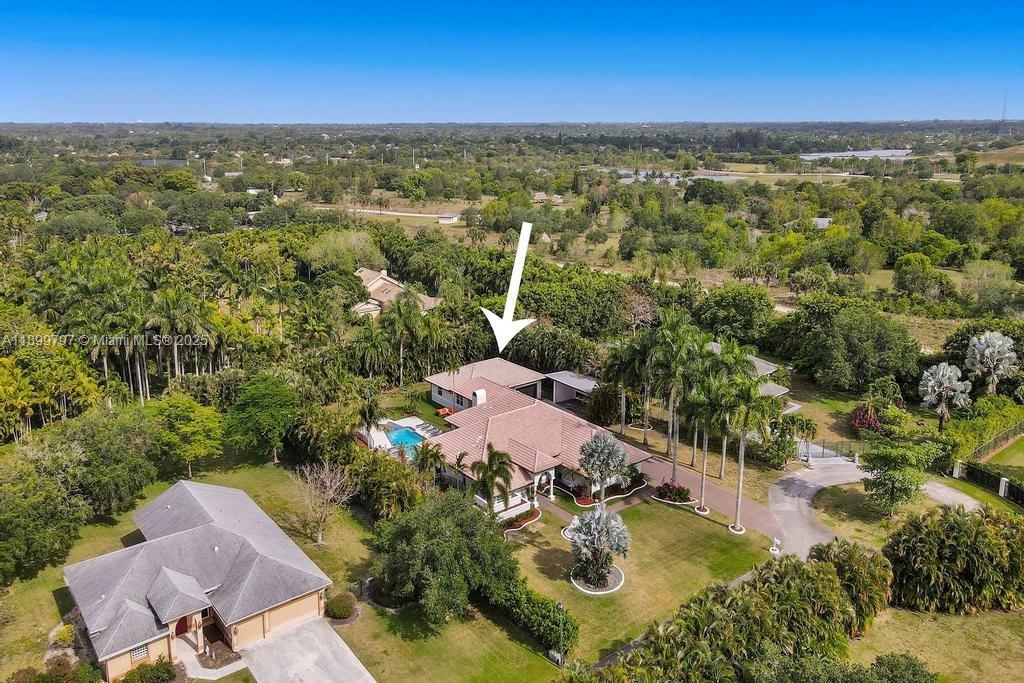 MECUDA ESTATES - Residential Lease