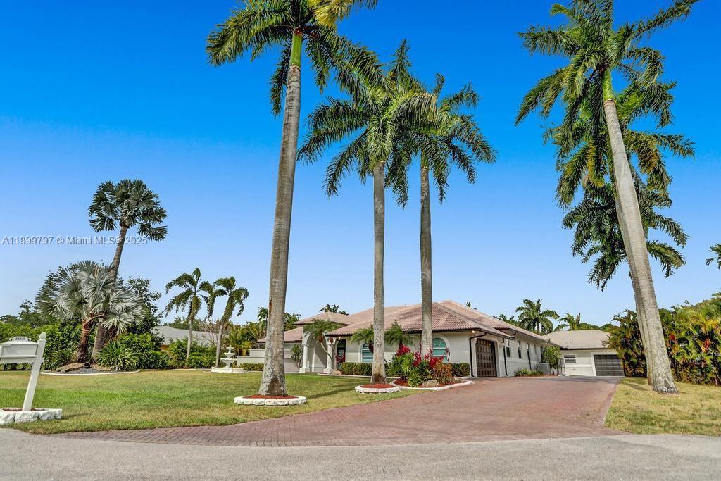 MECUDA ESTATES - Residential Lease