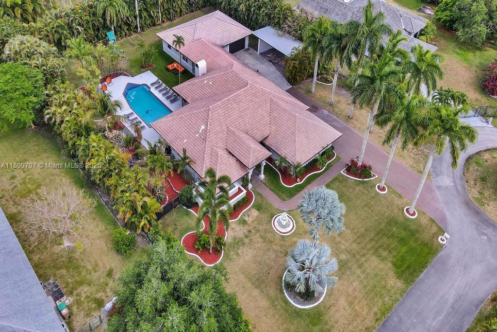 MECUDA ESTATES - Residential Lease