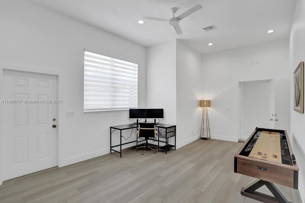 MECUDA ESTATES - Residential Lease