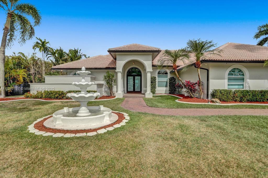 MECUDA ESTATES - Residential Lease