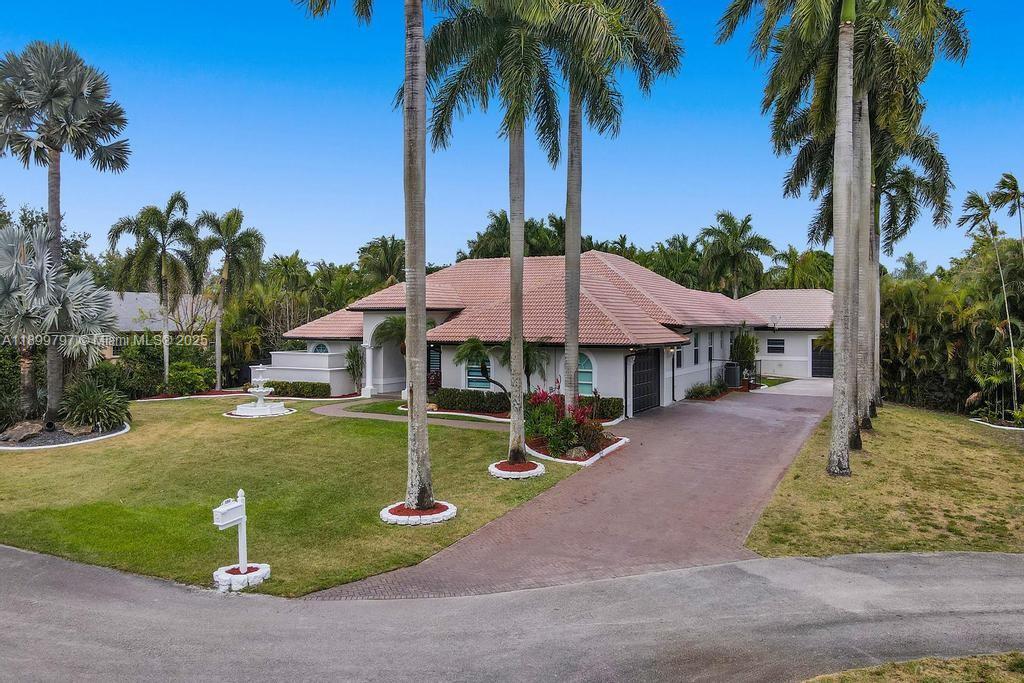 MECUDA ESTATES - Residential Lease