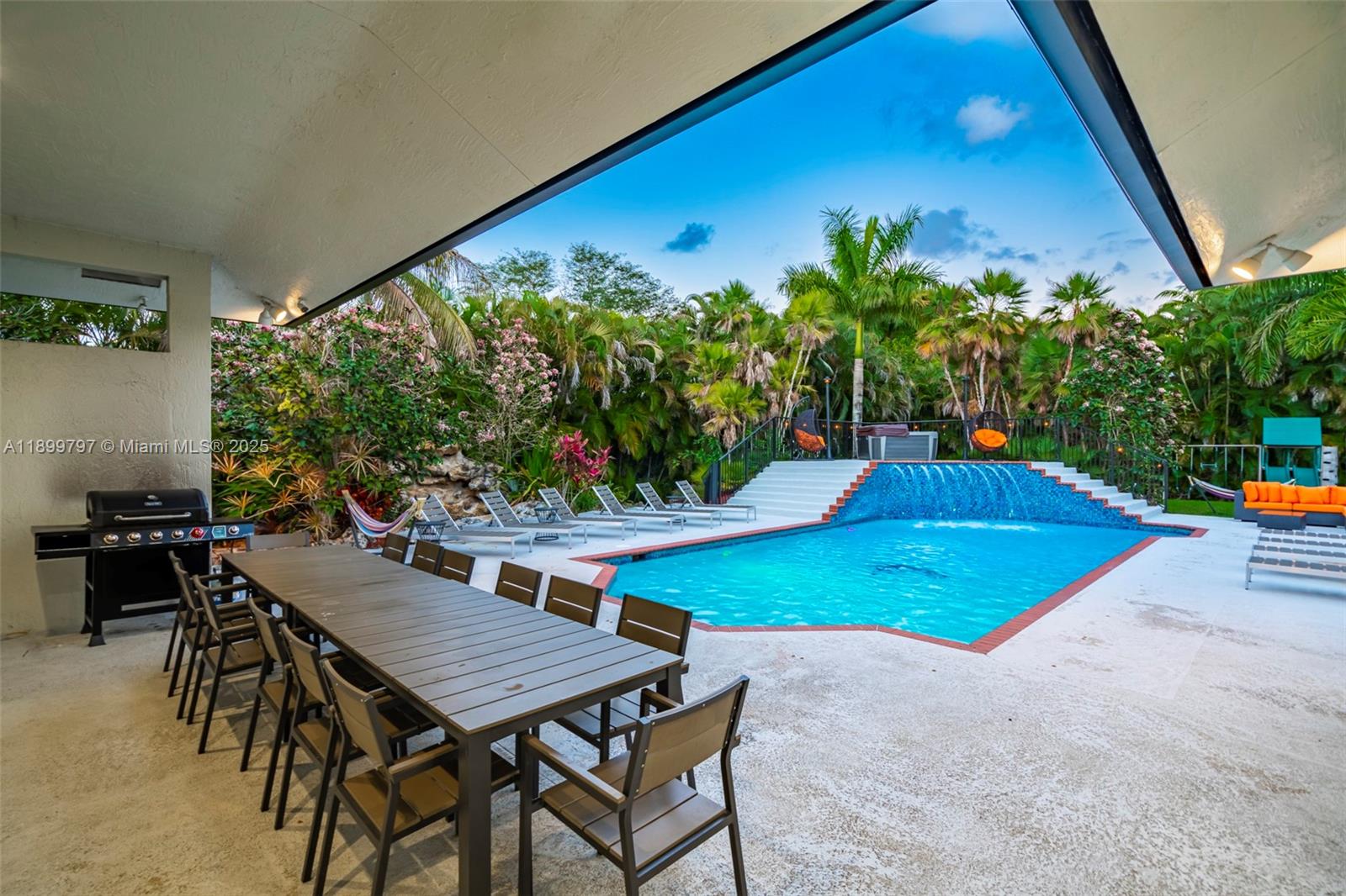 MECUDA ESTATES - Residential Lease