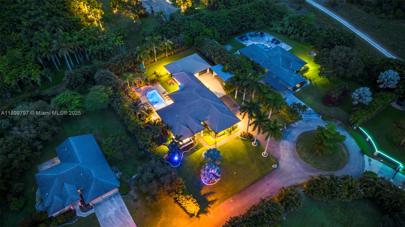 MECUDA ESTATES - Residential Lease