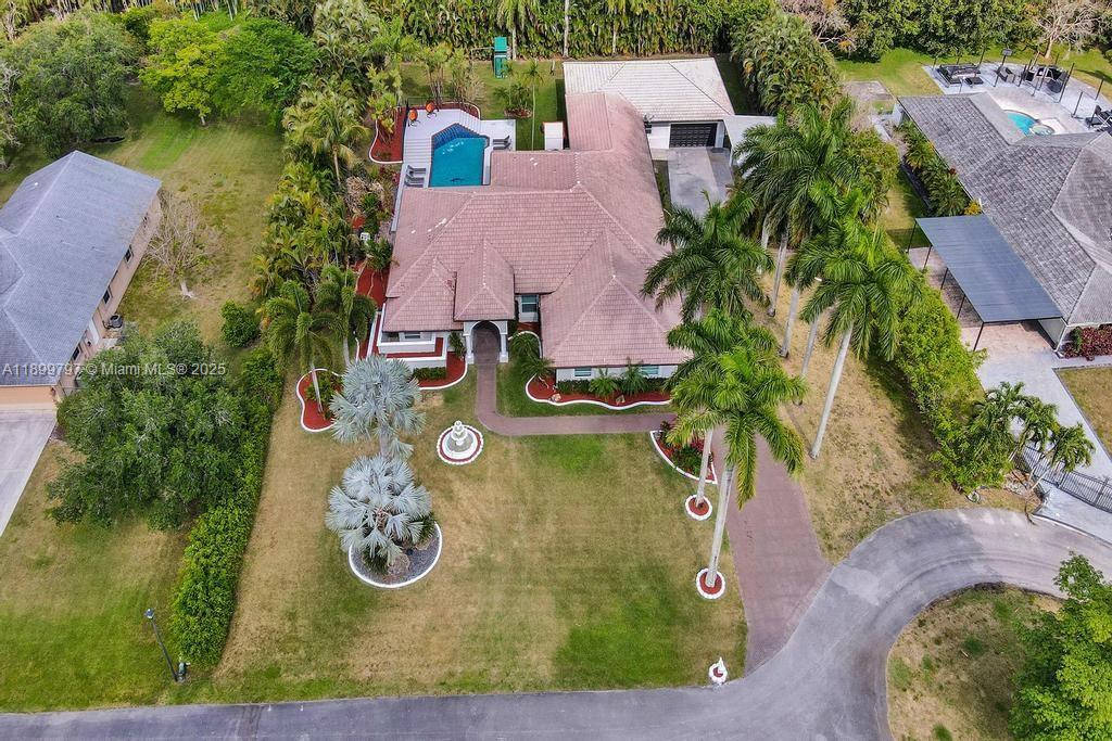 MECUDA ESTATES - Residential Lease