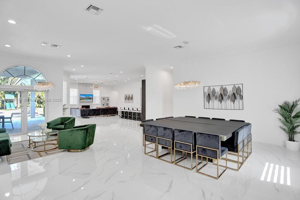 MECUDA ESTATES - Residential Lease