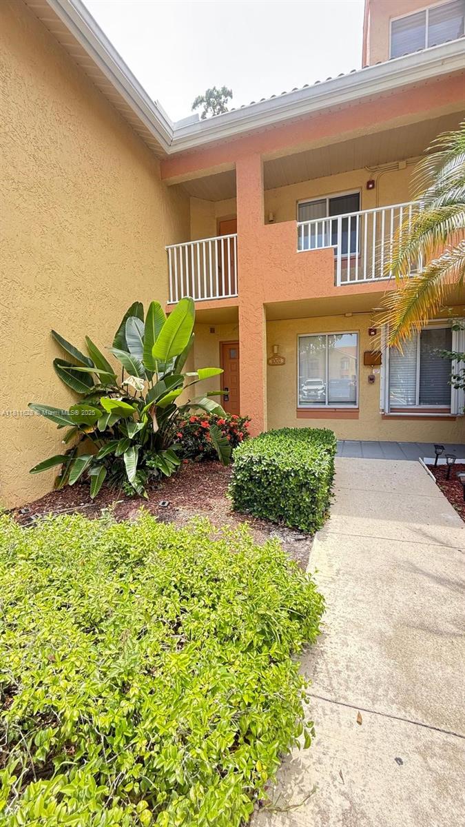 Spacious 1/1 on the ground floor, conveniently located in the heart of Coral Springs, next to community park and shopping plaza. Freshly painted, Washer and dryer inside unit. Screened porch with storage closet. Plenty of parking for gests. The community has gym, tennis court, beautiful pool area. Water/sewer included in the rent. HOA requires 600+ score and $2400 net income. Assoc approval about 2-3 weeks average