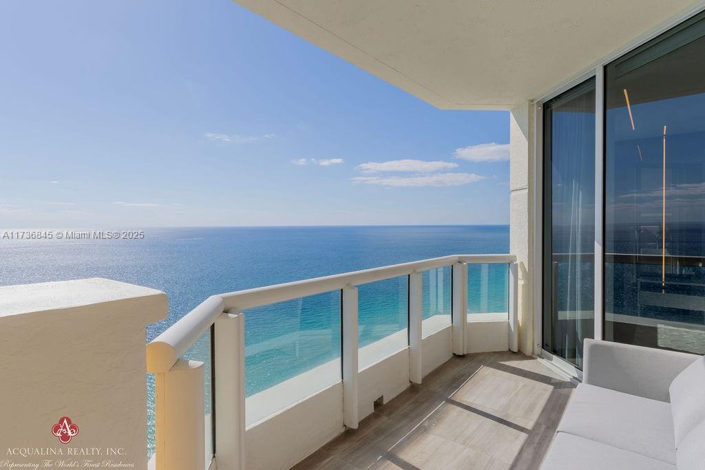 ACQUALINA OCEAN RESIDENCES - Residential