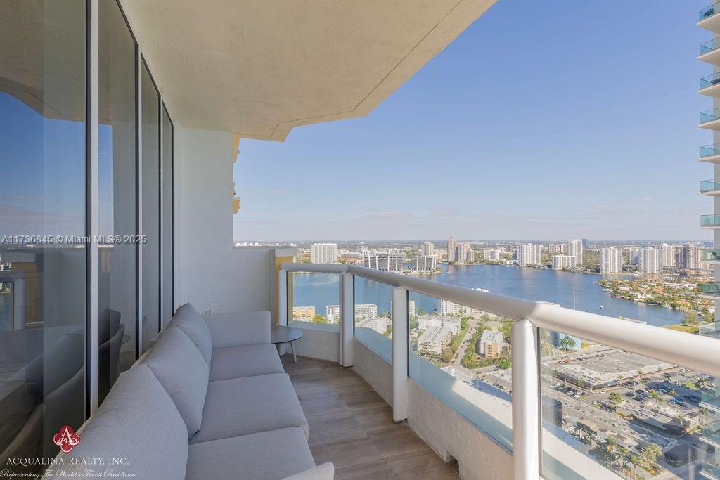 ACQUALINA OCEAN RESIDENCES - Residential