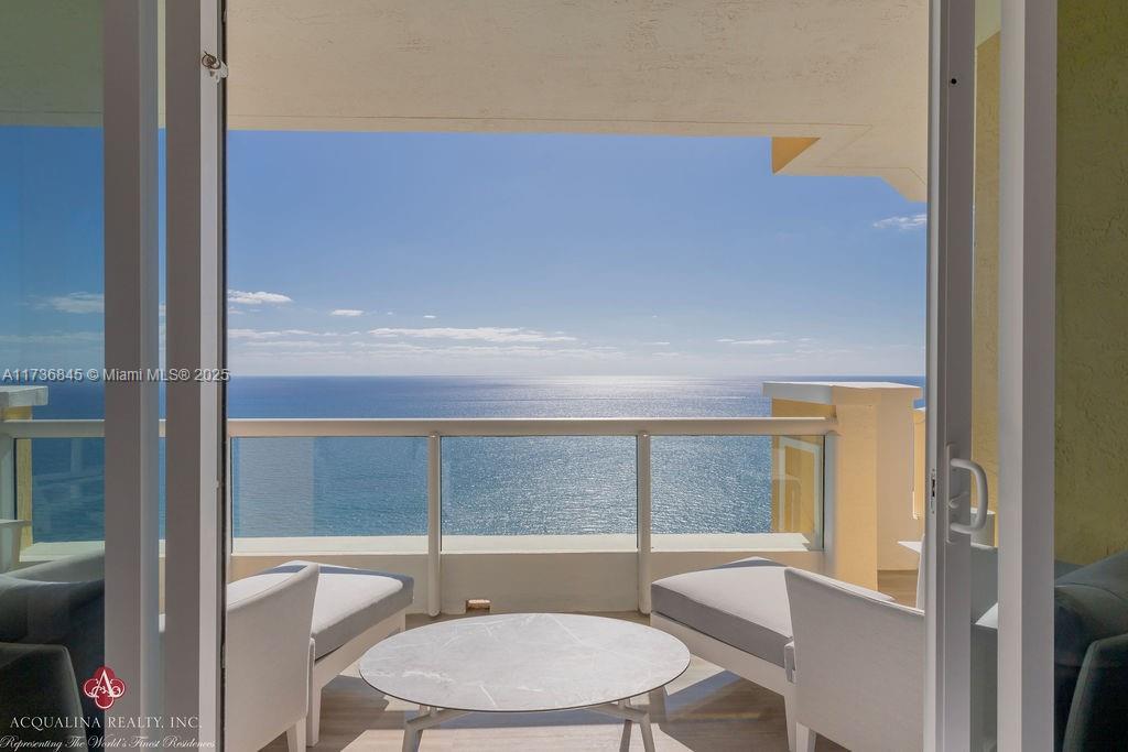 ACQUALINA OCEAN RESIDENCES - Residential