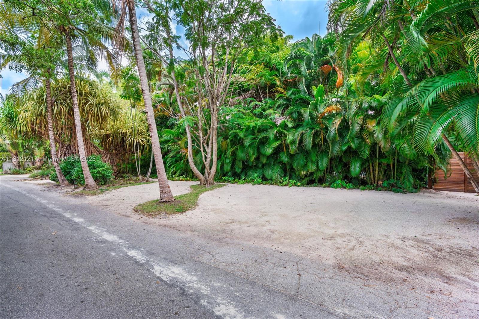 BAYSHORE PLAZA - Residential