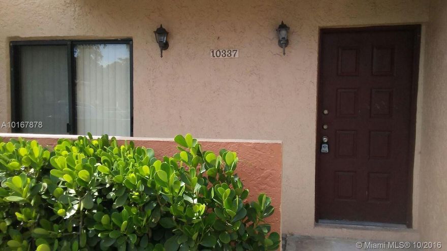 Very clean unit 2 bed 2 bath and 1/2 bath. All remodeled. Big patio New Carpet, Range, D/W & Paint No Rental Restrictions Pets Allowed.