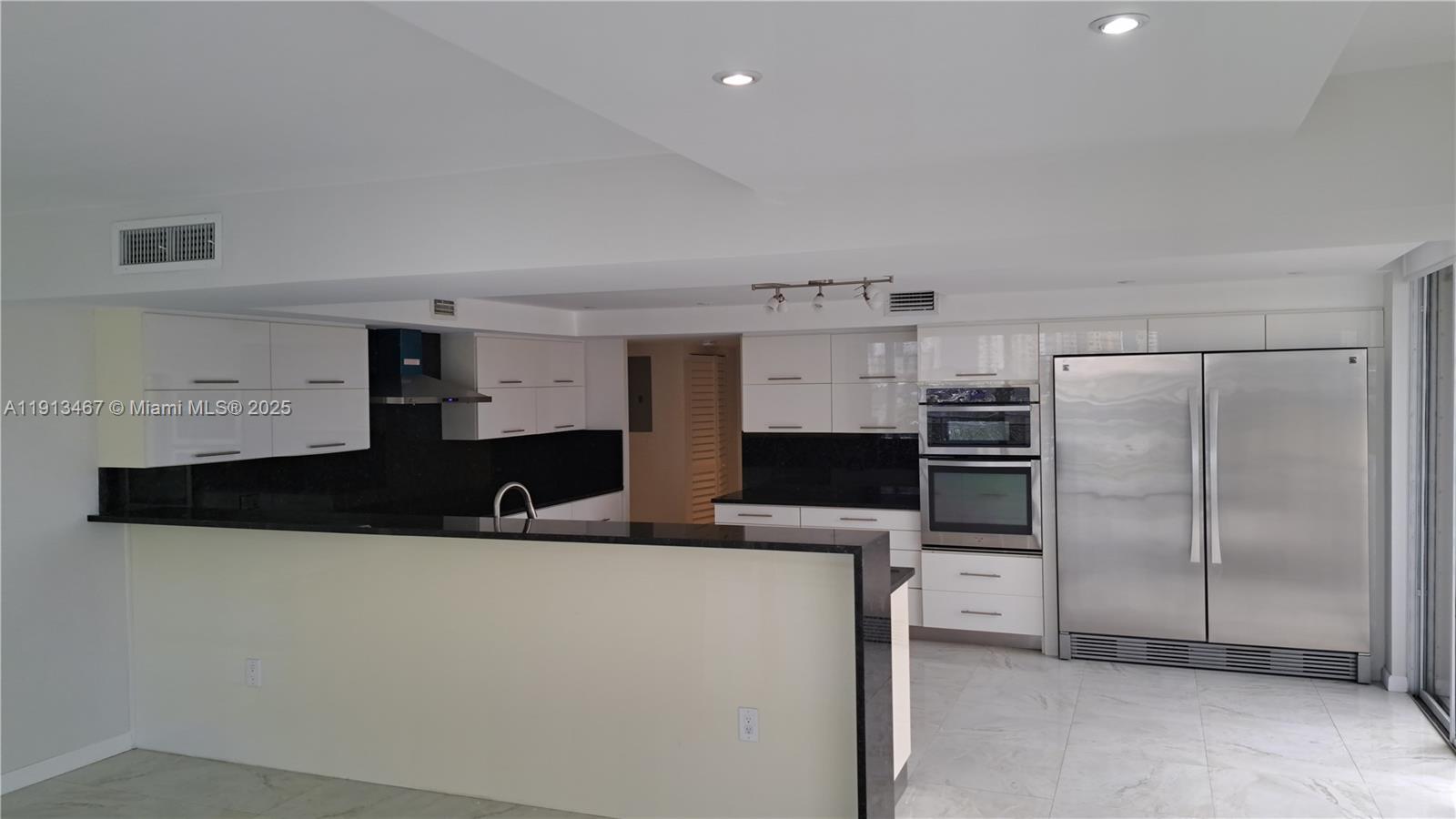 GOLDEN ISLES SEC C - Residential Lease