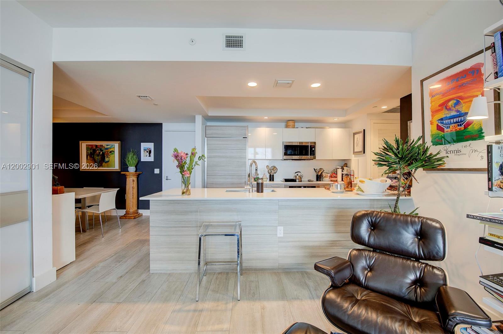 3401 MIDTOWN CONDO - Residential