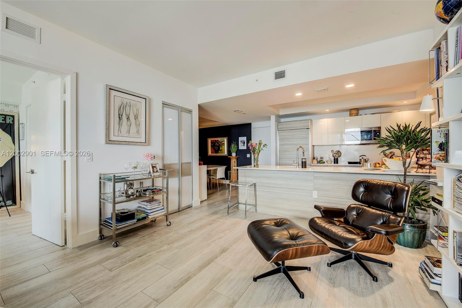 3401 MIDTOWN CONDO - Residential