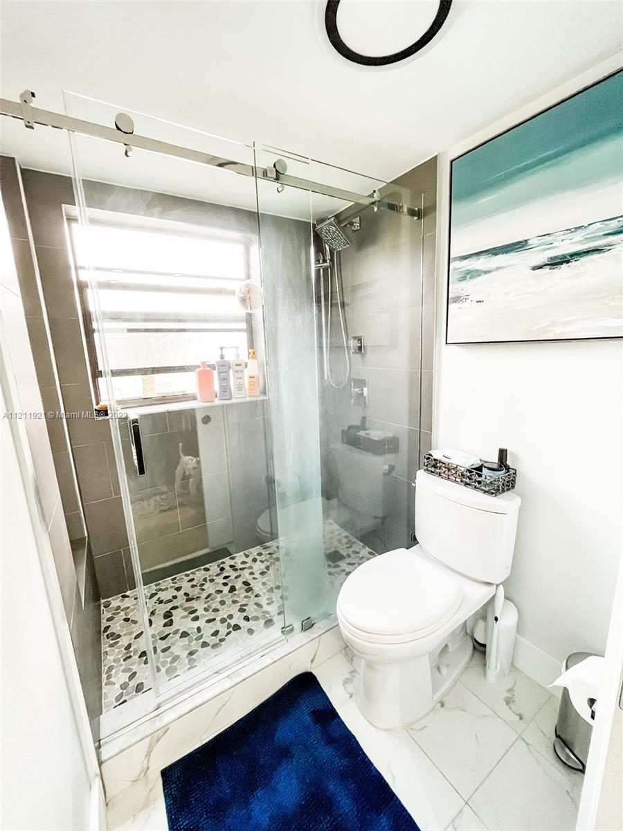 KENLAND BEND SOUTH CONDO - Residential Lease