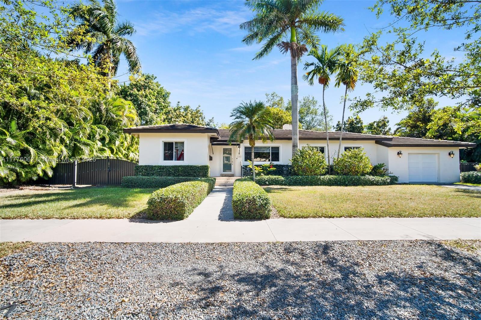 Prime Coral Gables Location!!!! 125X100 lot, ideal for developer or investor, this property offers the potential to rent while planning an ideal construction project. Perfectly located near renowned Coral gables dinning, entertainment, and iconic landmarks lie The Plaza, and vibrant Miracle Mile