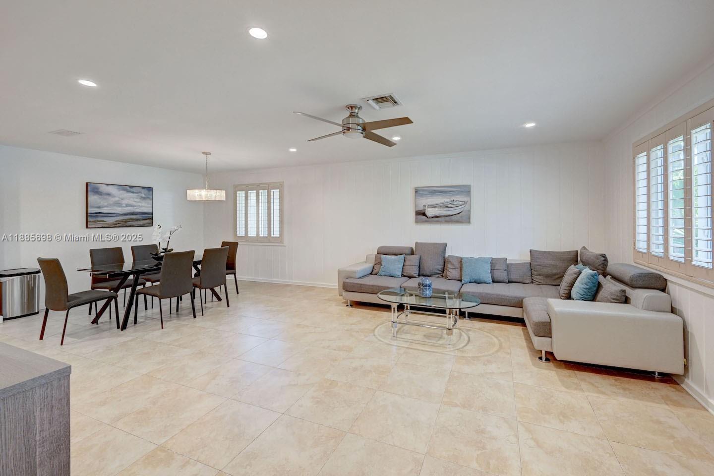 HOLLYWOOD LAKES SECTION - Residential Lease