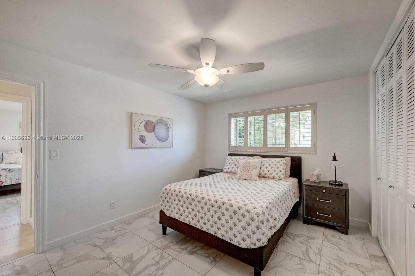 HOLLYWOOD LAKES SECTION - Residential Lease