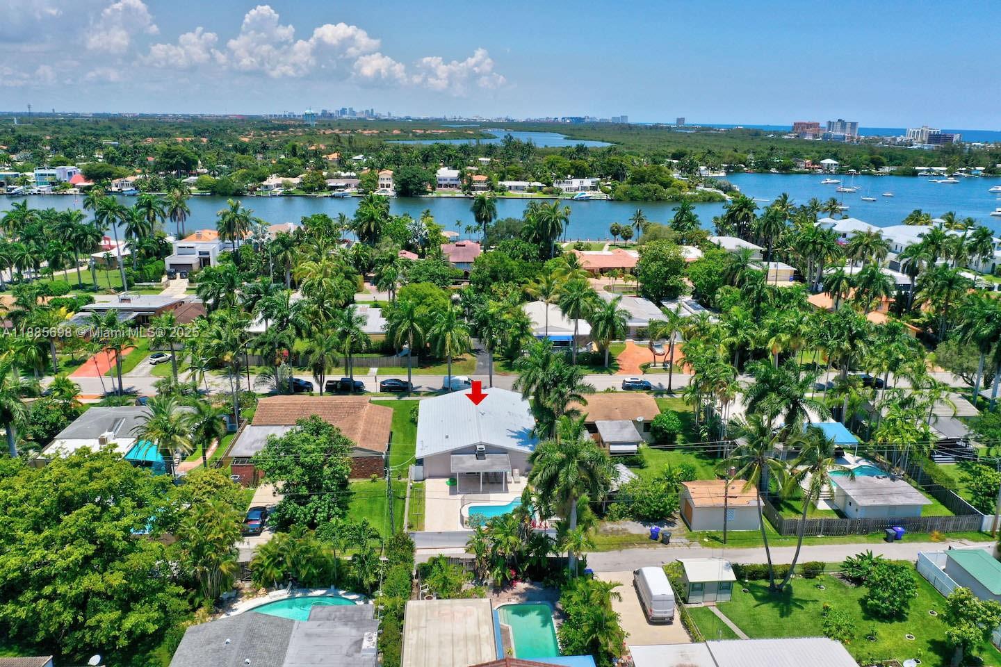 HOLLYWOOD LAKES SECTION - Residential Lease