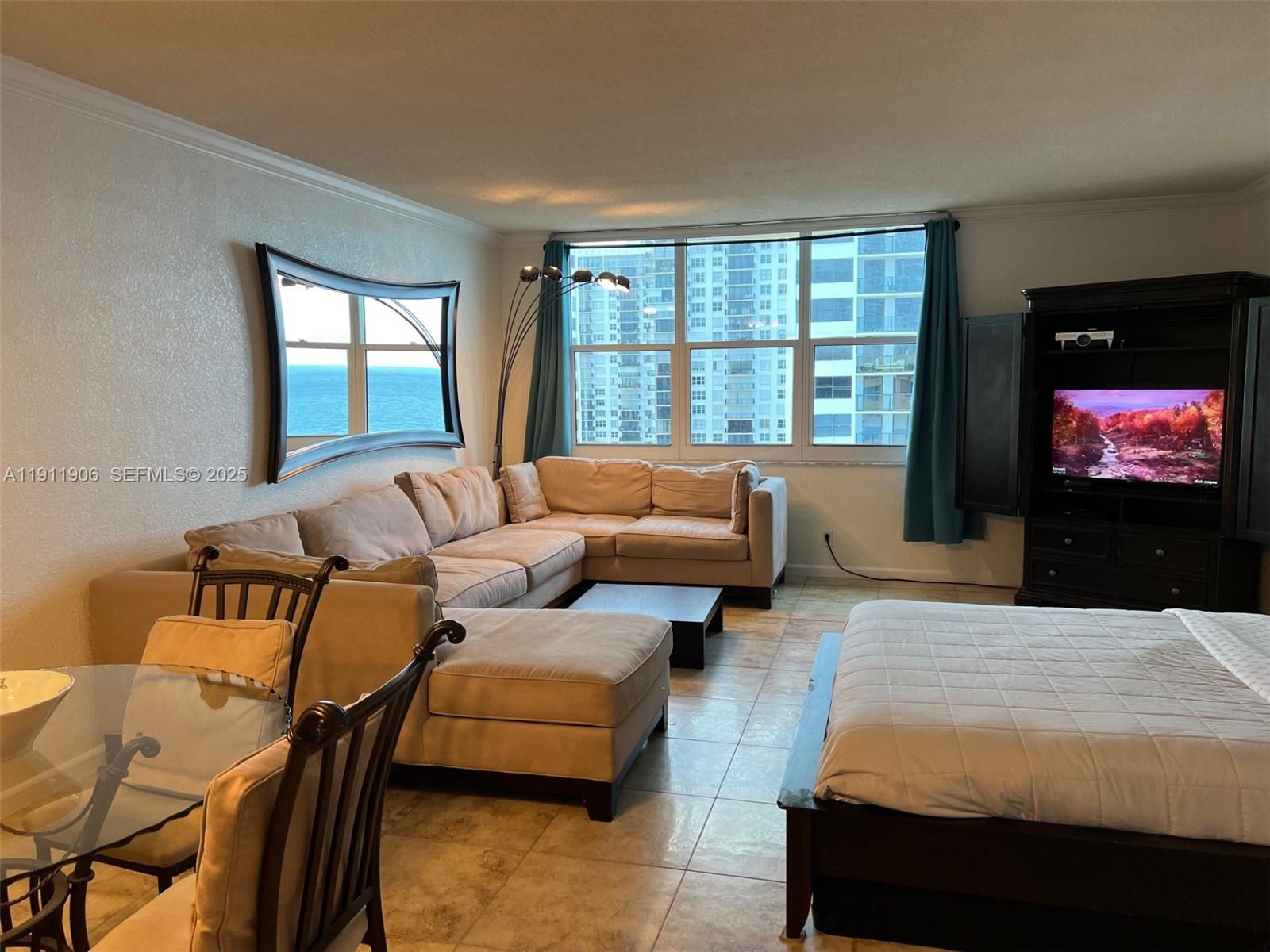 WAVE CONDO - Residential