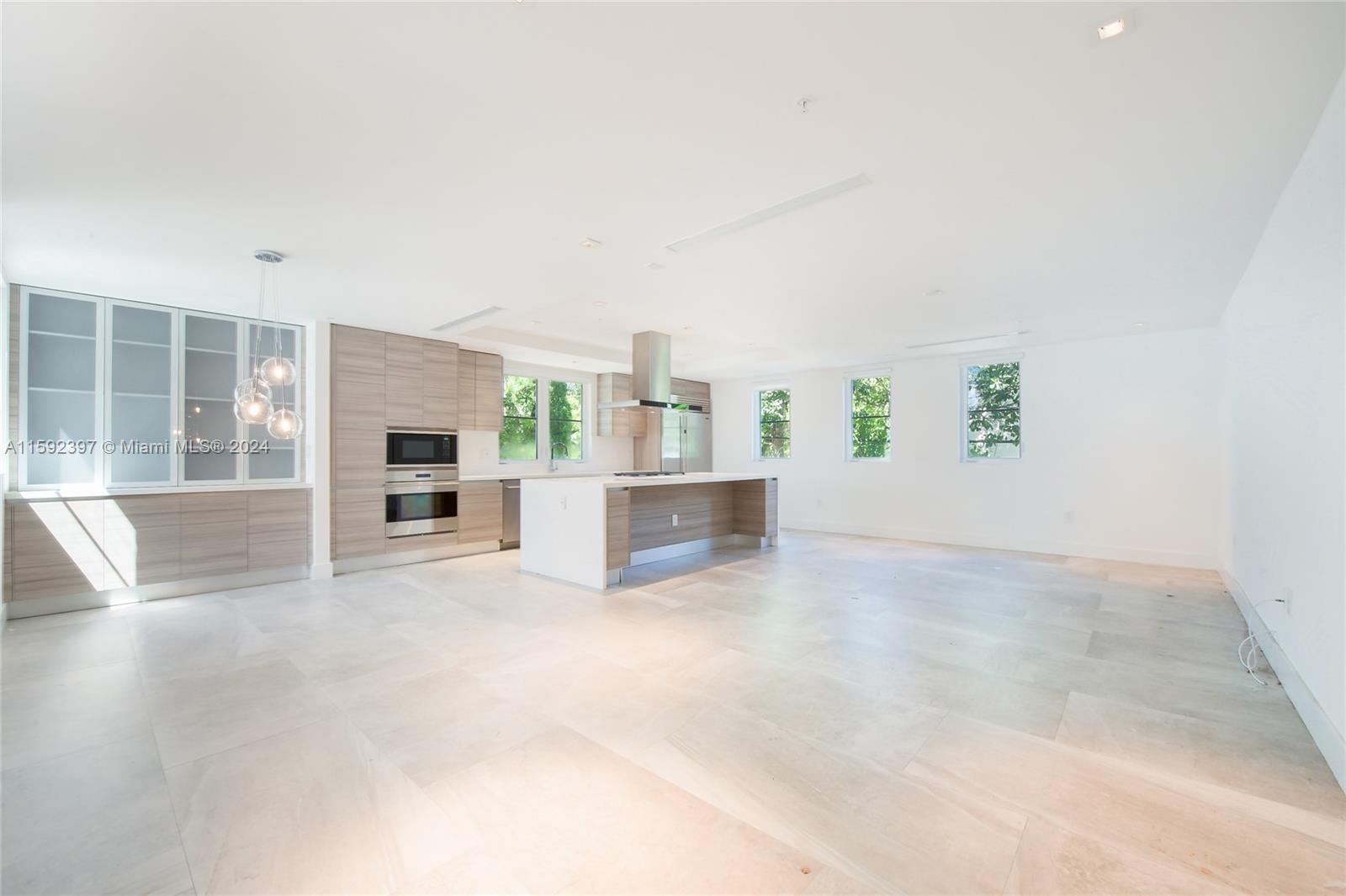 CORAL GABLES BILTMORE SEC - Residential