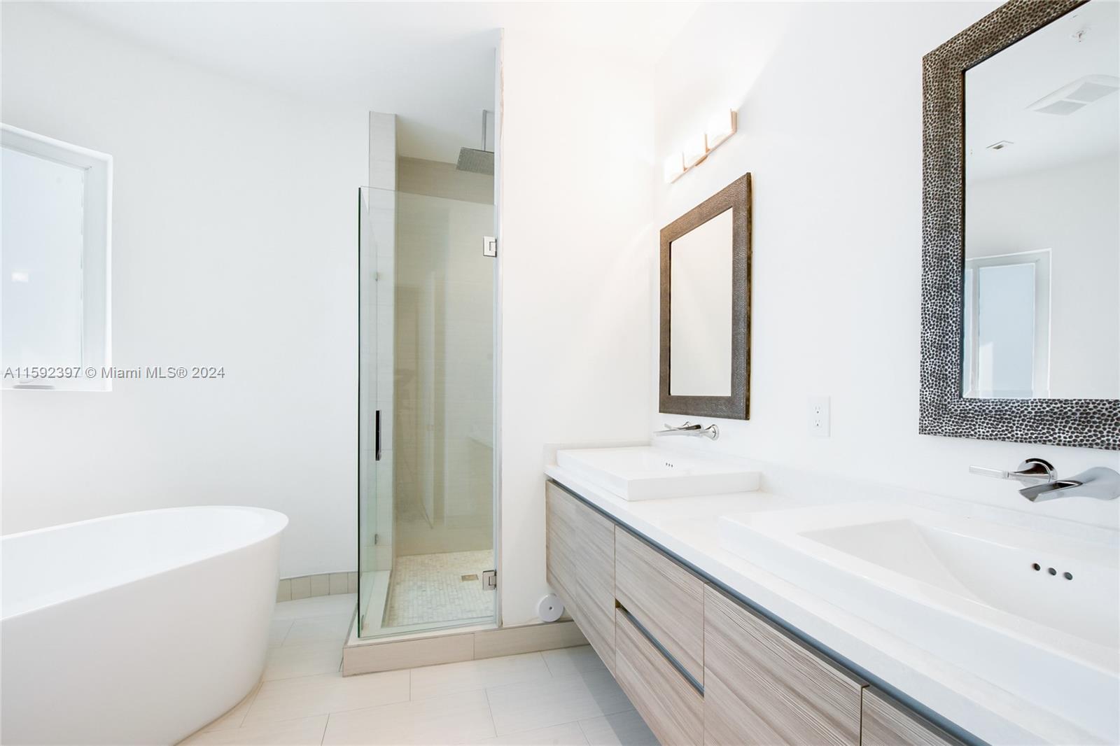 CORAL GABLES BILTMORE SEC - Residential