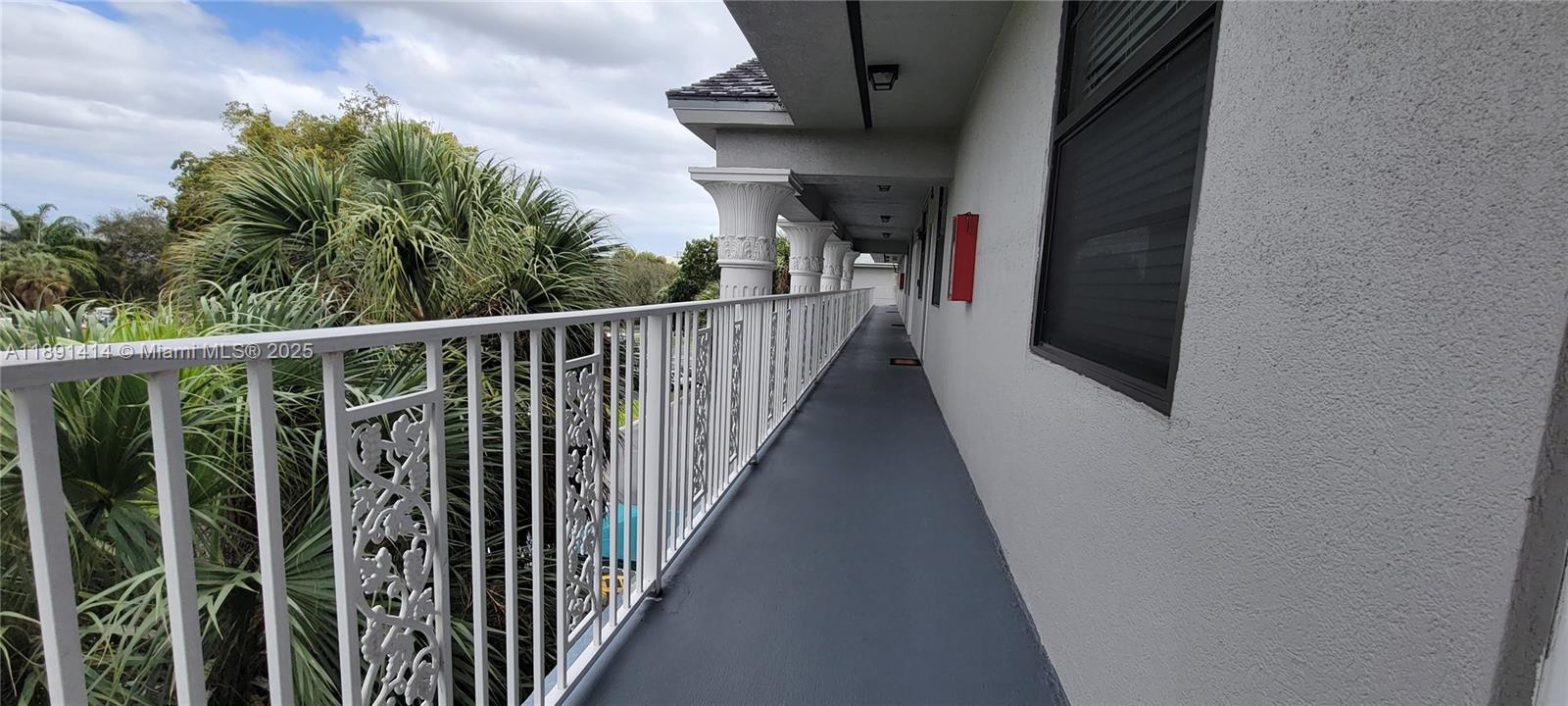 CONDO 15 OF WHITEHALL CON - Residential