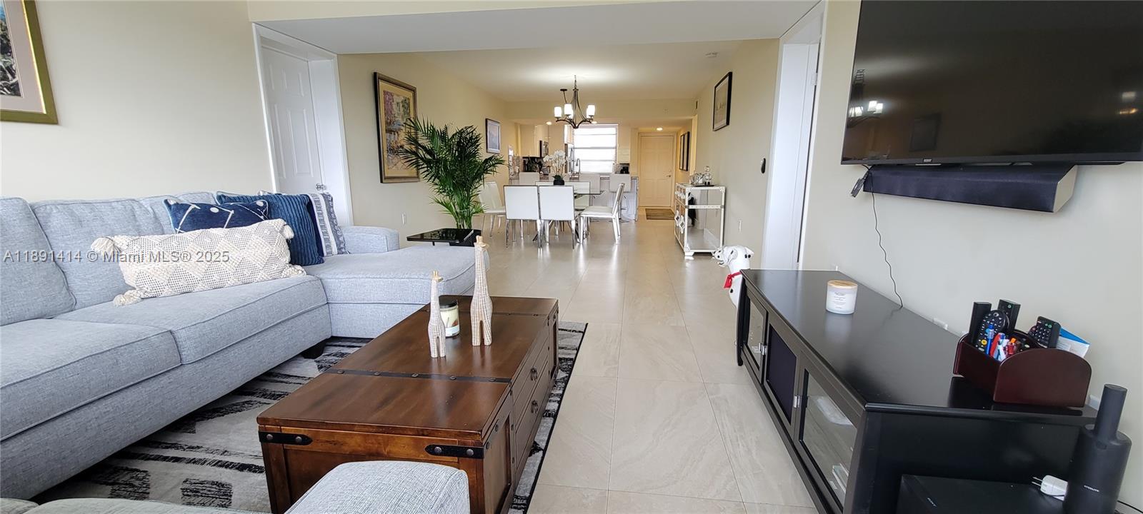 CONDO 15 OF WHITEHALL CON - Residential